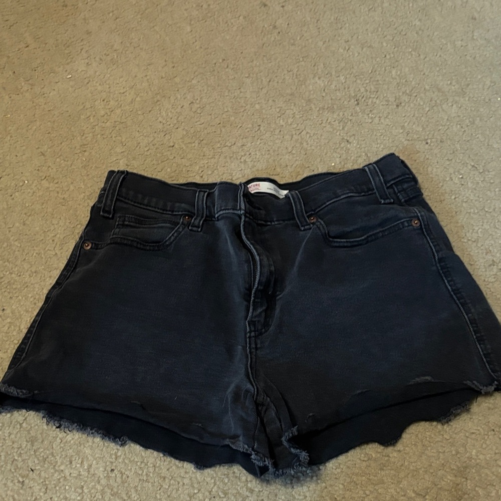 Women Levi Jean shorts